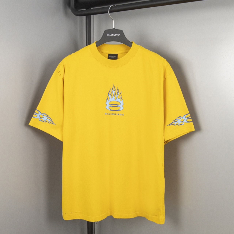 Ba*len*cia*ga t-shirts